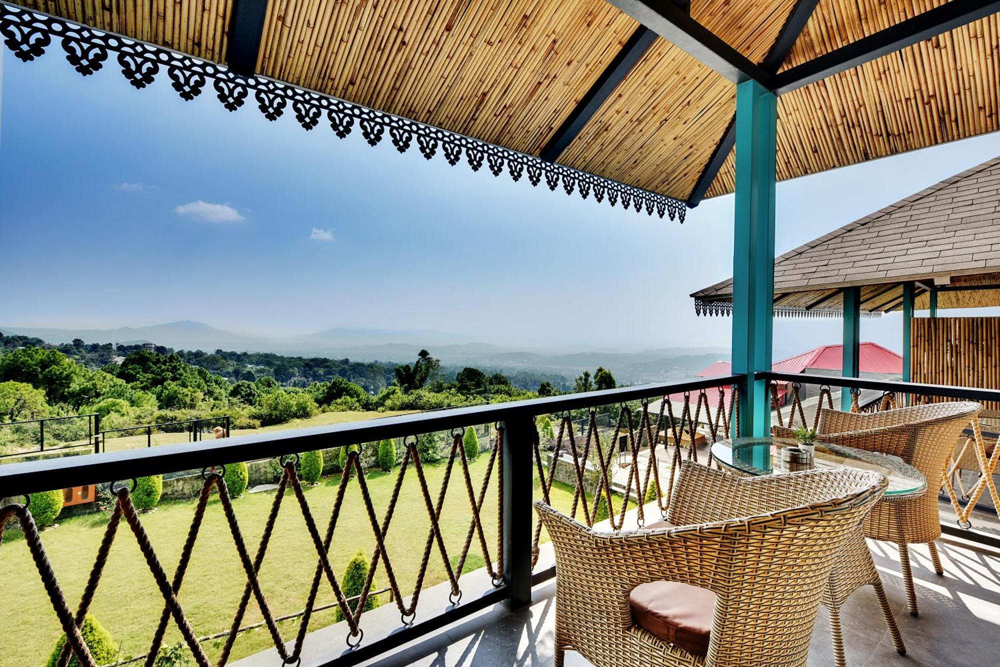 Tiaraa Jujurana Resort & Spa Dharamshala Exterior photo